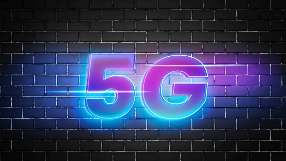 AI-Driven vRAN: How Software-Defined Networks Are Redefining 5G Infrastructure