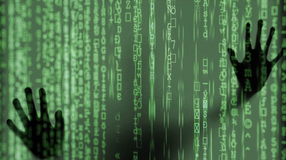 Serverless Databases for Windows Workloads: Can Stateful Apps Run Without Persistent Infrastructure?