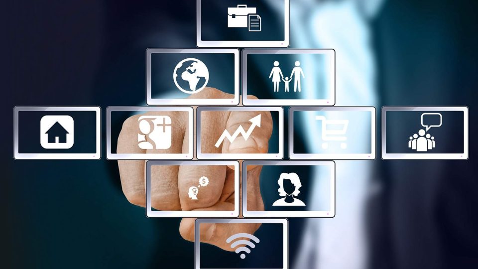 Arya.ai Unveils MCP Applications to Transform Generic LLMs into Domain-Specific Experts